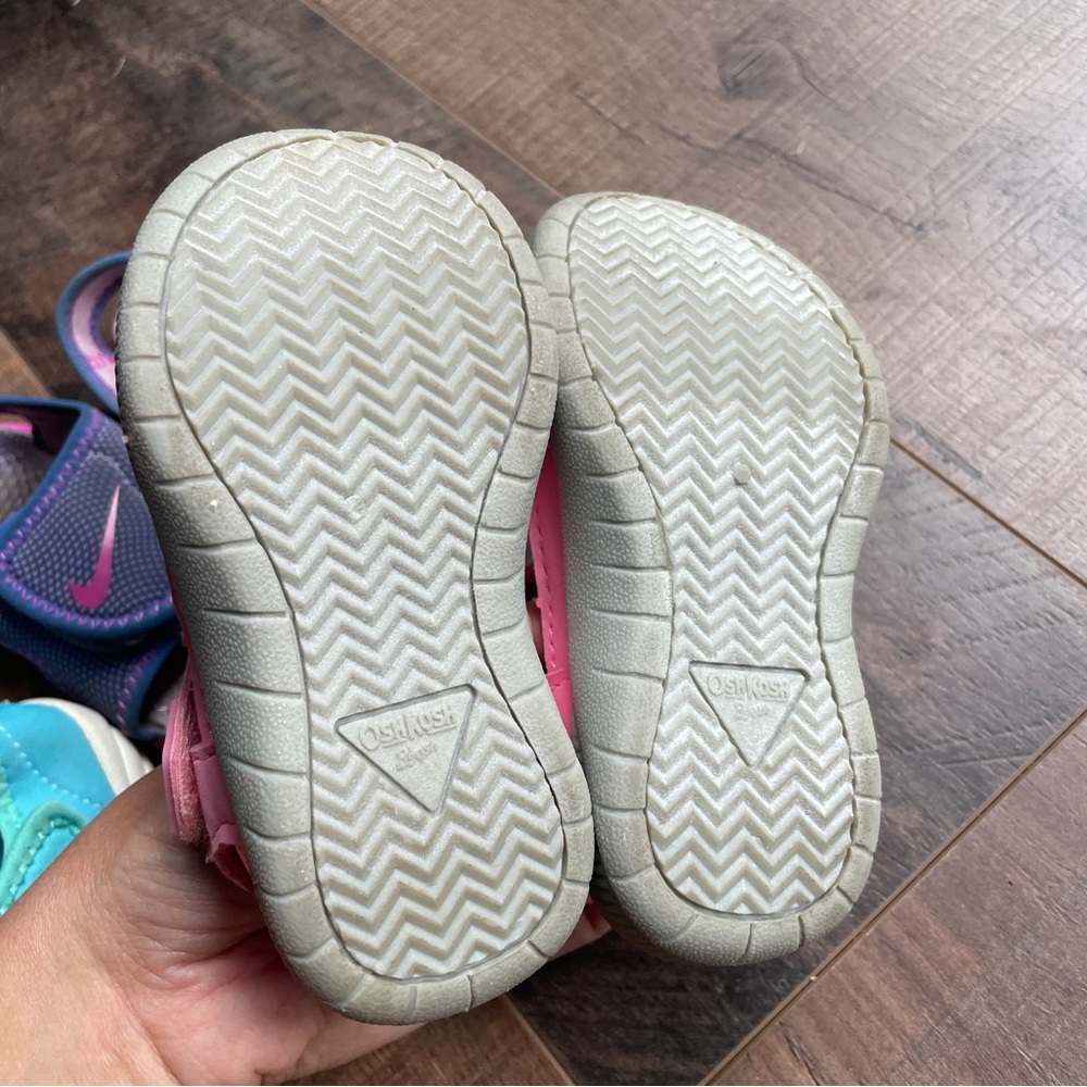 Girls Sandals - Picture 4 of 11
